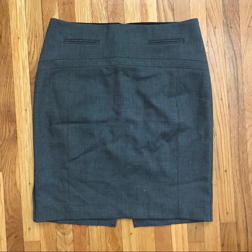 NWOT EXPRESS black&white pencil skirt